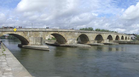 Regensburg Bogenbrücke