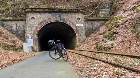 Kanonenbahn-Radweg Ostern 2023: Tunnel Mhlberg