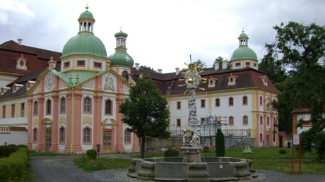 Kloster Marienthal am Oder-Neisse-Radweg