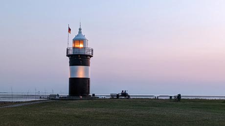 Leuchtturm Kleiner Preue im Hafen Wremen